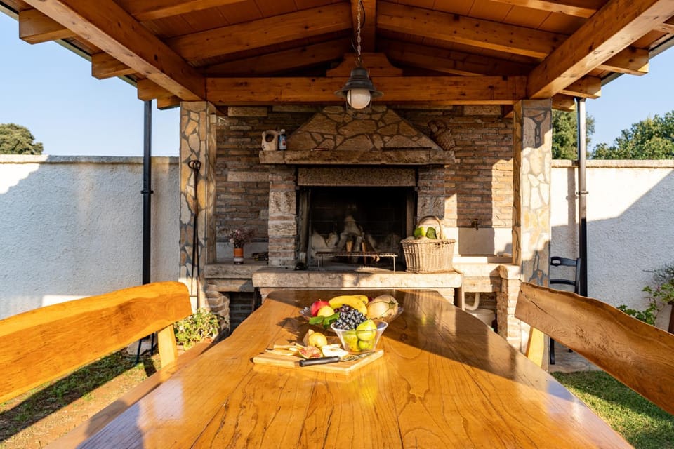 BBQ facilities, Balcony/Terrace, Seating area