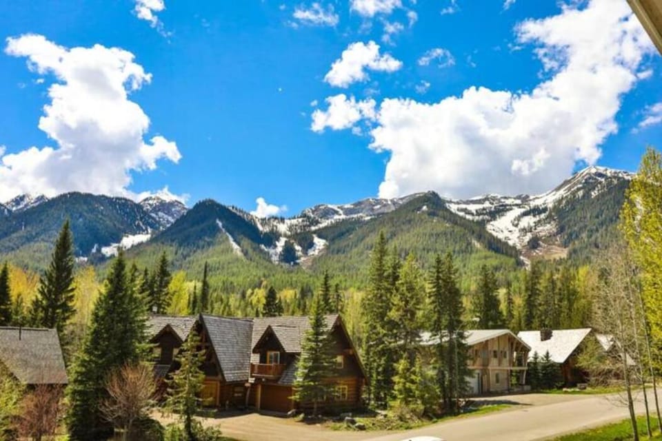 Dog friendly Home on Ski Hill with Hot Tub by StayIn Apartment in British Columbia