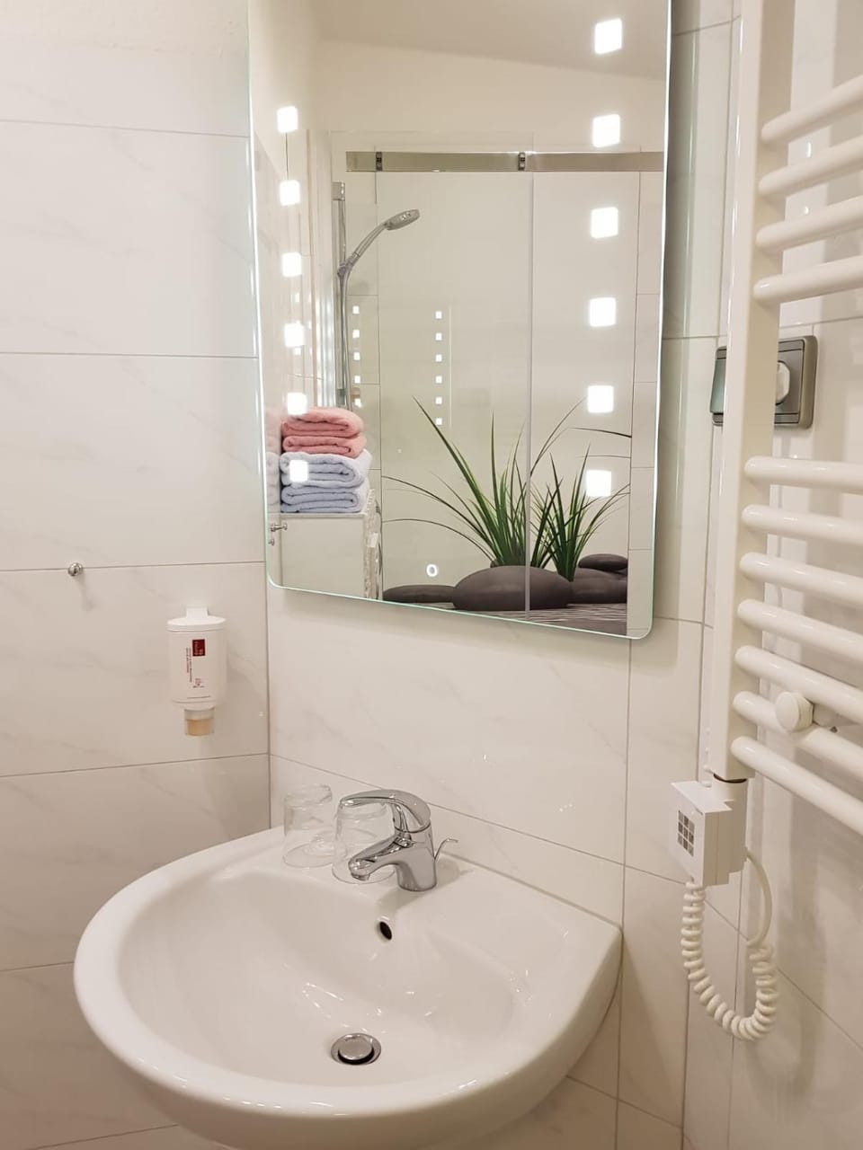 Bathroom, Decorative detail