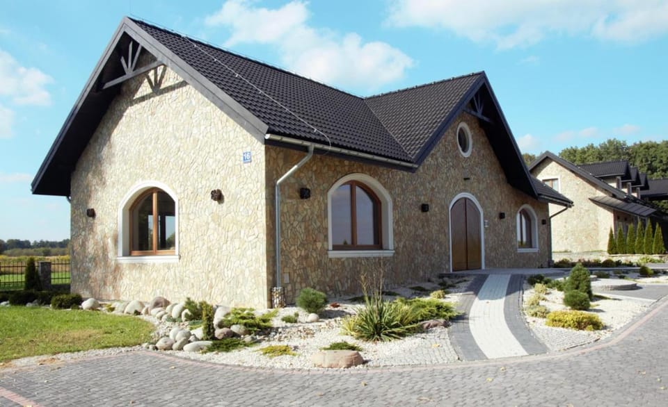 Noclegi Siwy Las Farm Stay in Lviv Oblast