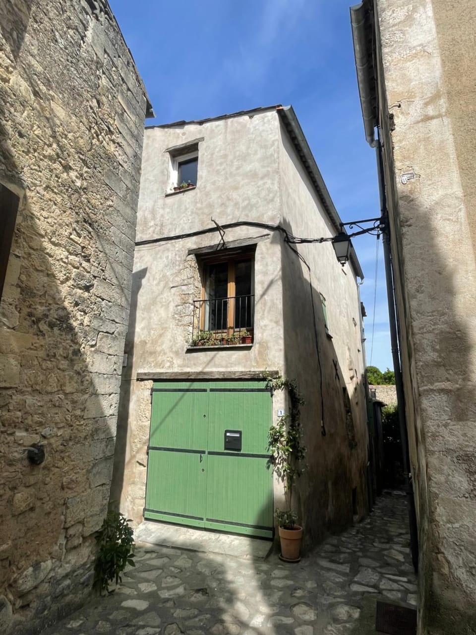 Room in Medieval Cereste Bed and Breakfast in Provence-Alpes-Côte d'Azur