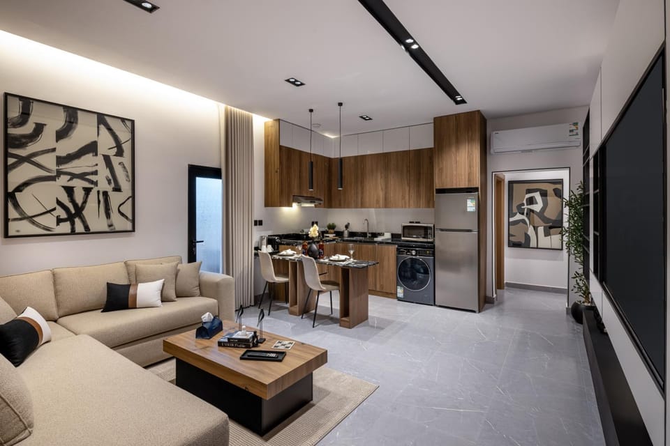 Kitchen or kitchenette, Seating area, Dining area
