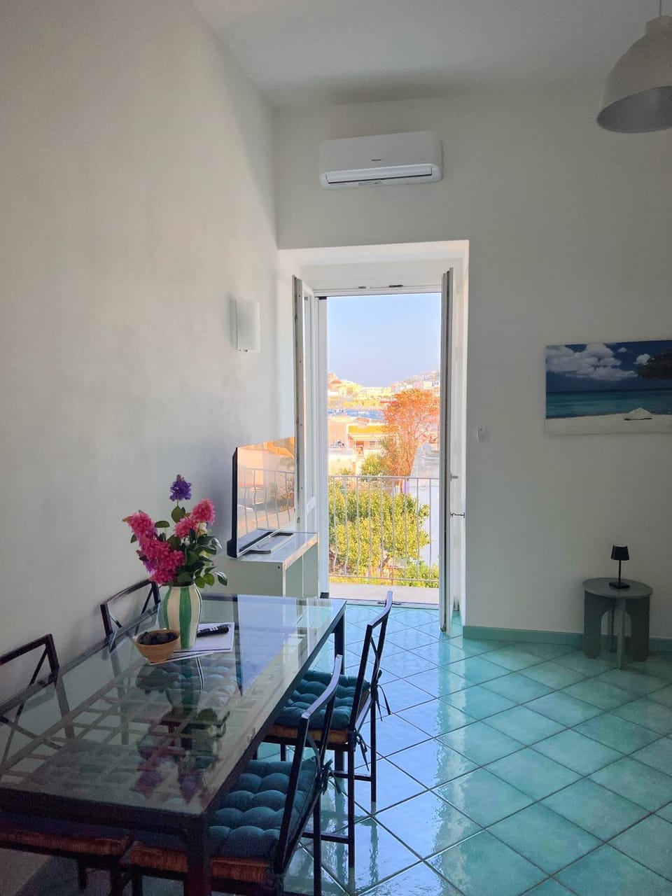 Bird's eye view, Dining area