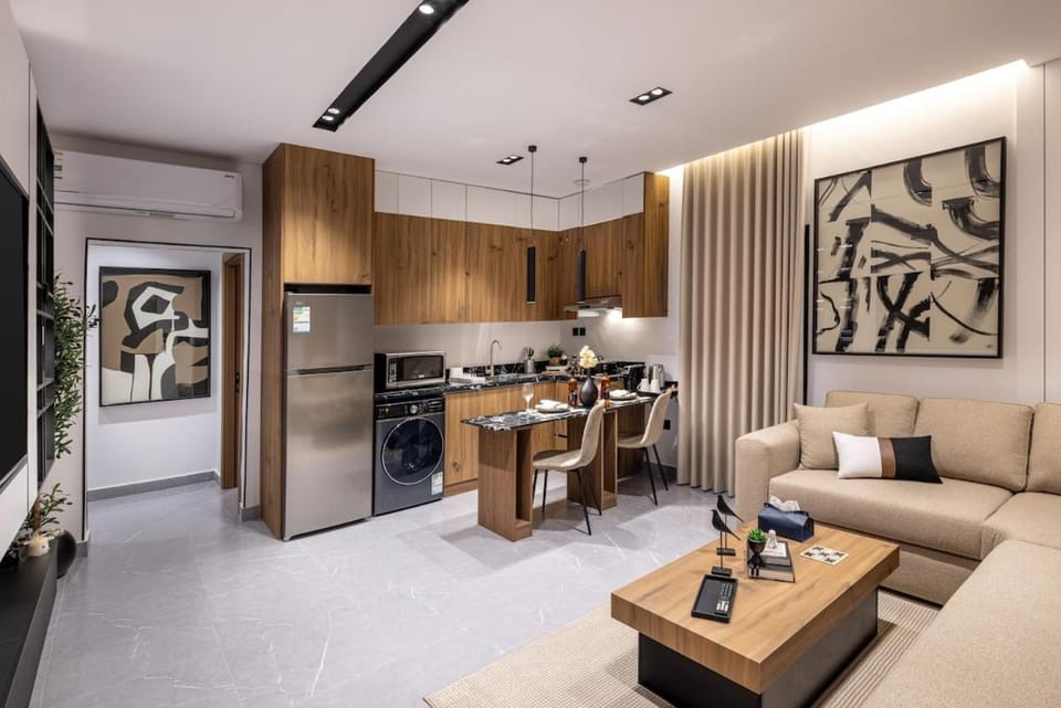 Kitchen or kitchenette, Seating area, Dining area