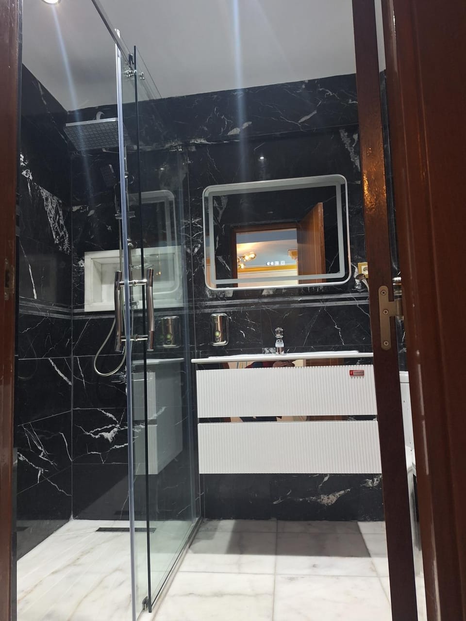 Shower, Bathroom, Kitchen or kitchenette