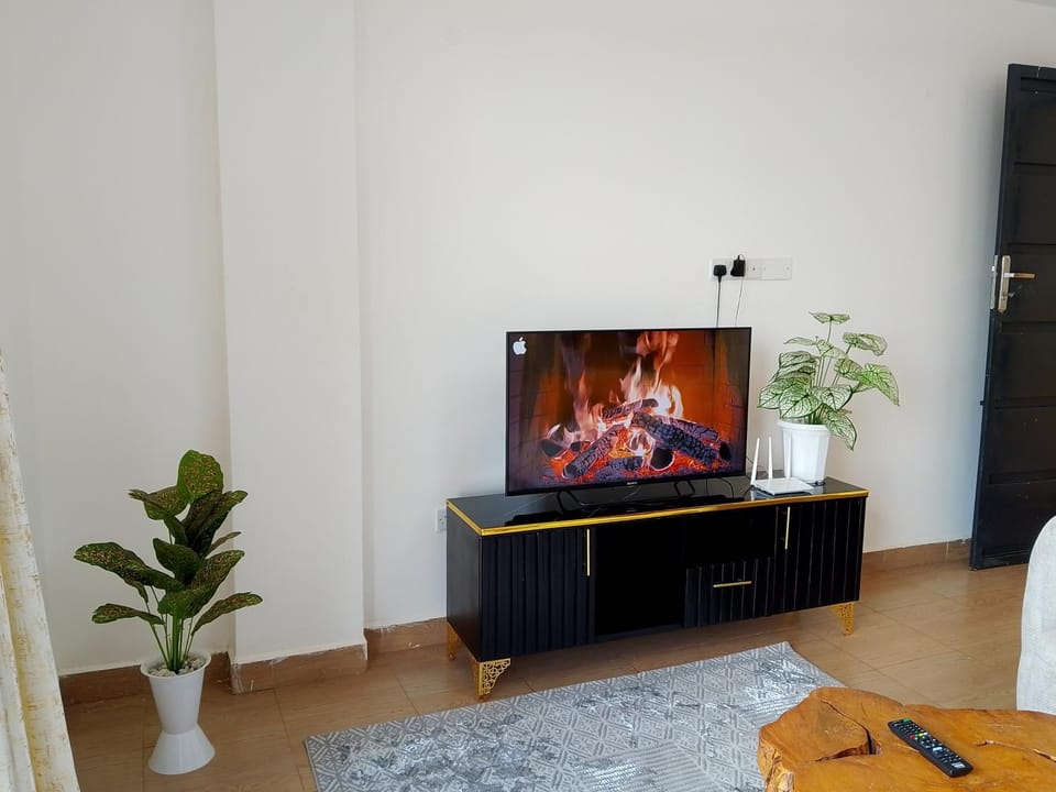 Communal lounge/ TV room, TV and multimedia, Evening entertainment