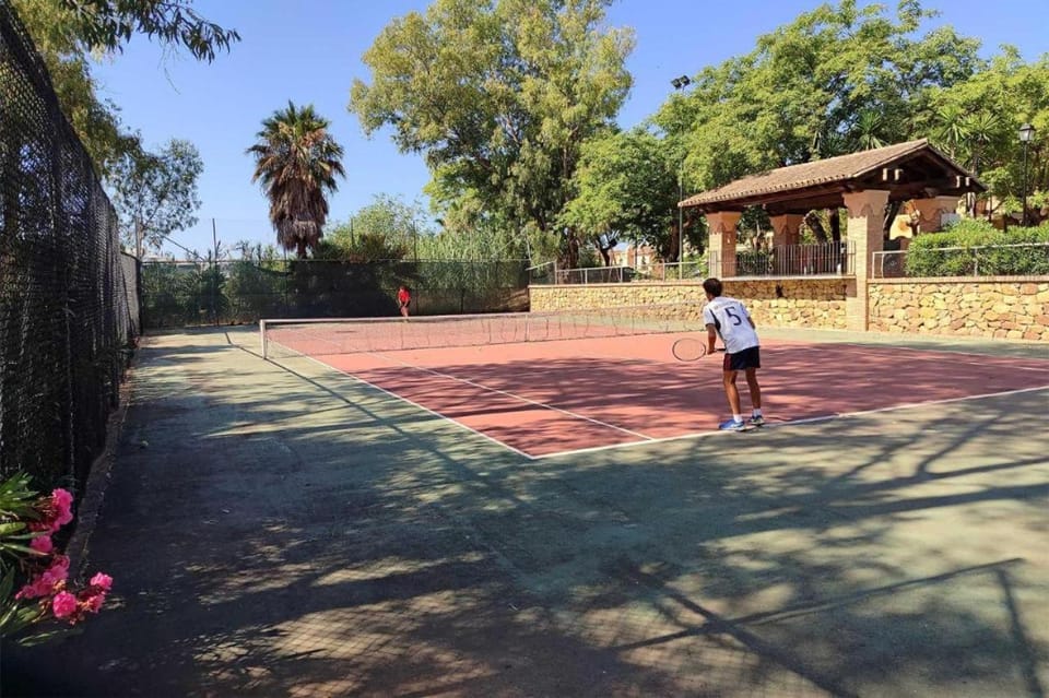 Tennis court