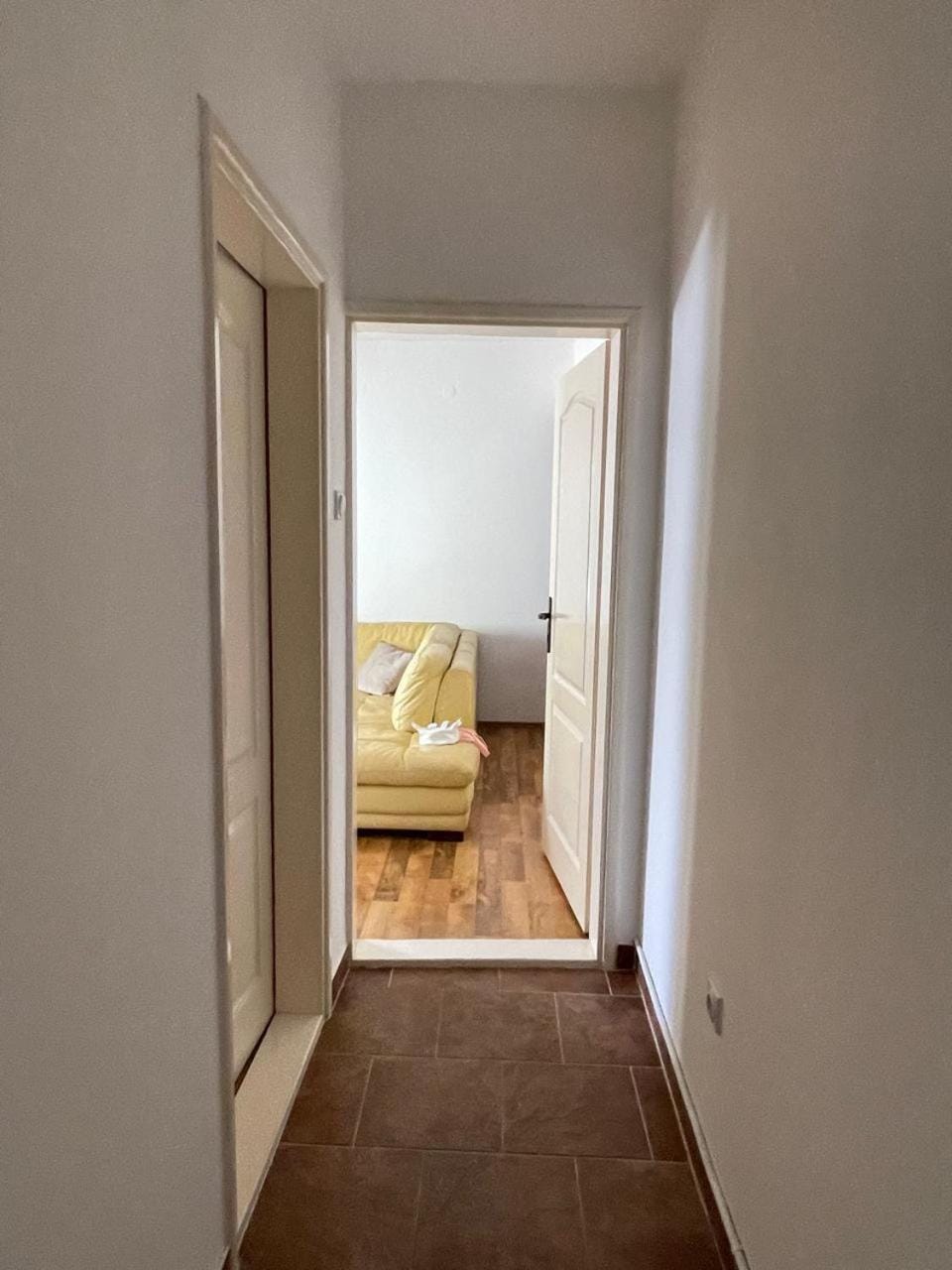 Living room, Photo of the whole room, Seating area