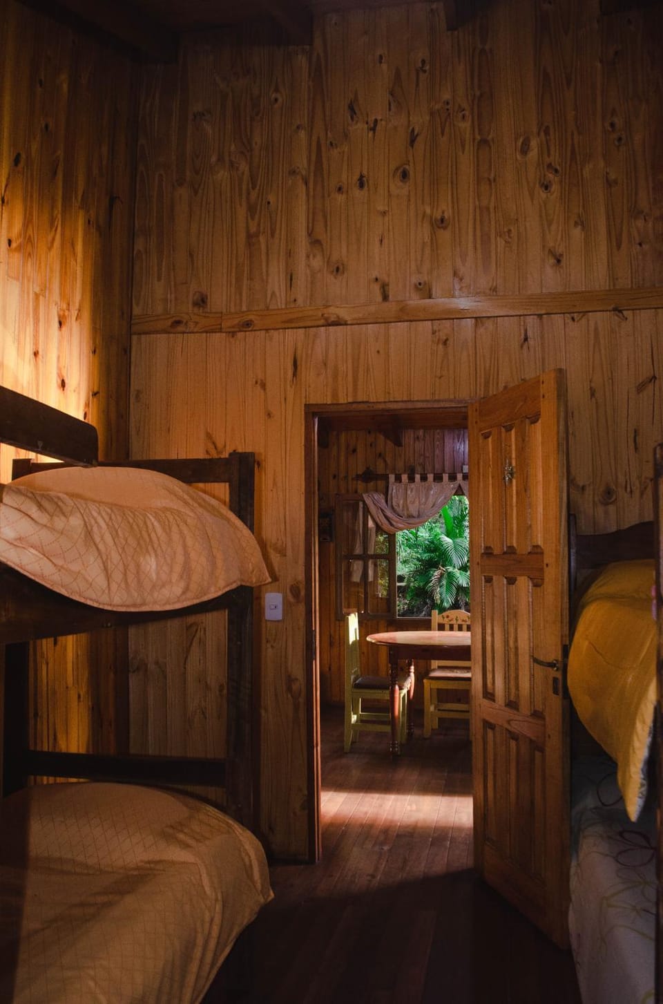 Bedroom, bunk bed