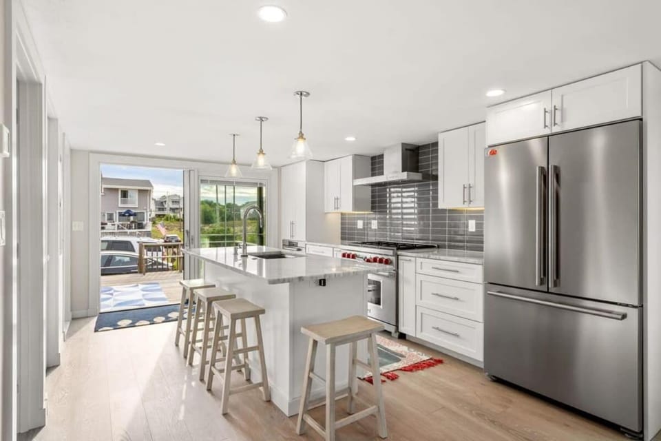 Across From Beach High-End Home The Nest House in Newburyport