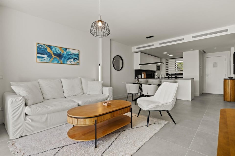Happy Travel Daphne Higueron Apartment in Costa del Sol