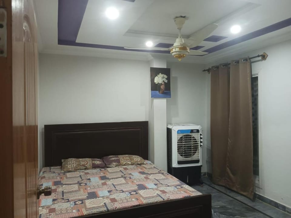 Bed, Bedroom, air conditioner