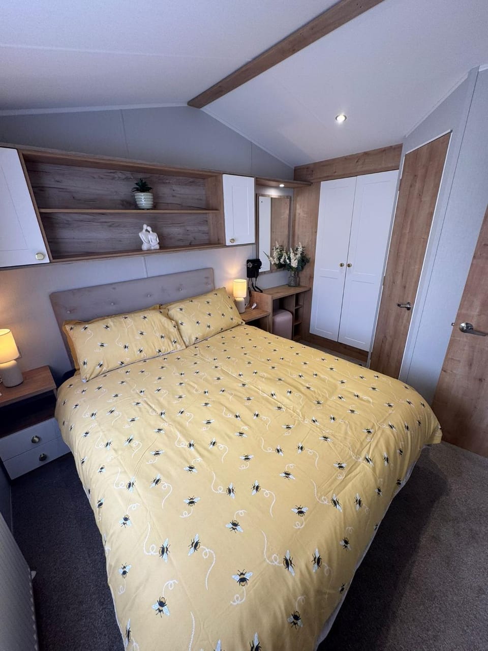Bed, Bedroom, wardrobe