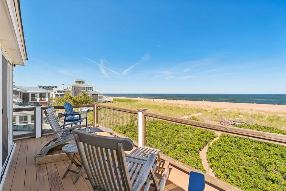 Camp46 Luxury Oceanfront Plum Island Cottage House in Newburyport
