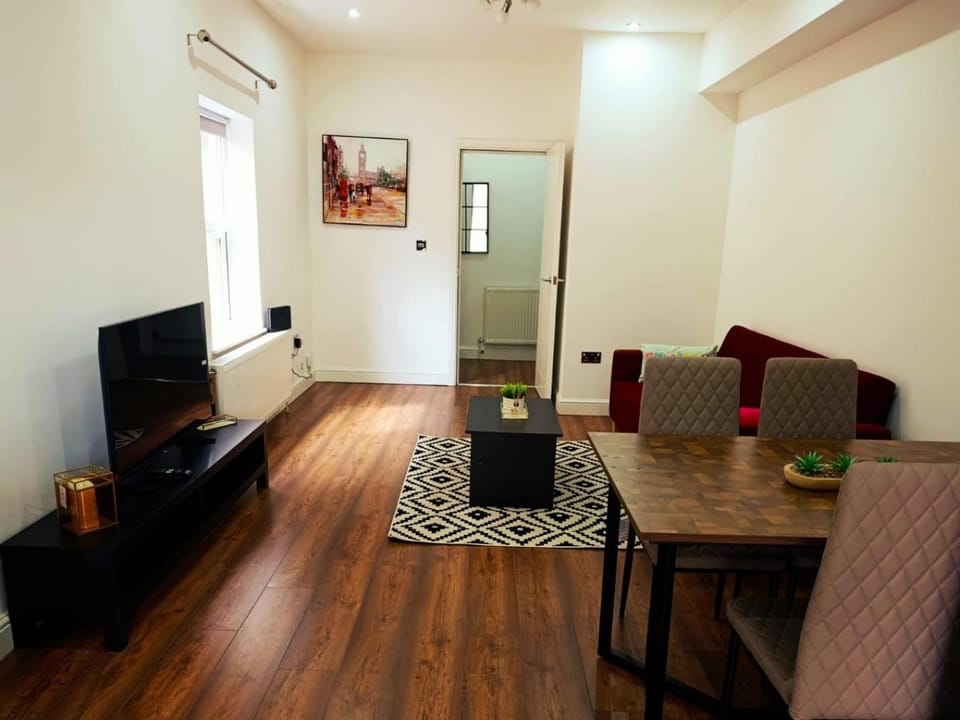 Spacious 3 Bed flat Belvedere Dartford Apartment in London