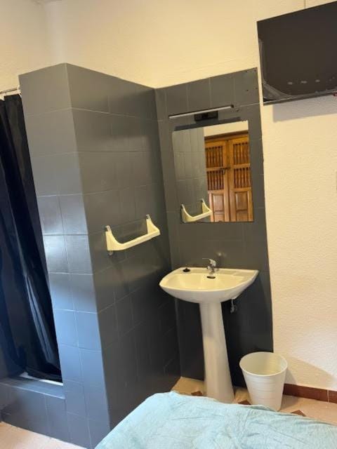 Hostal El Torero Bed and Breakfast in Alcala de Henares