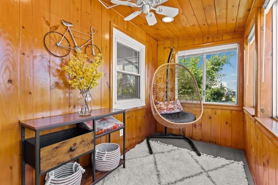 The Salty Dog Pet Friendly Private Yard House in Hampton Beach