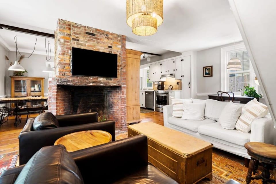Downtown Historic and Elegant Condo Parking House in Newburyport