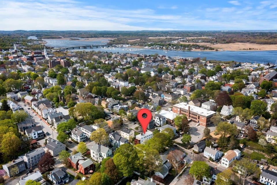 Downtown Historic and Elegant Condo Parking House in Newburyport