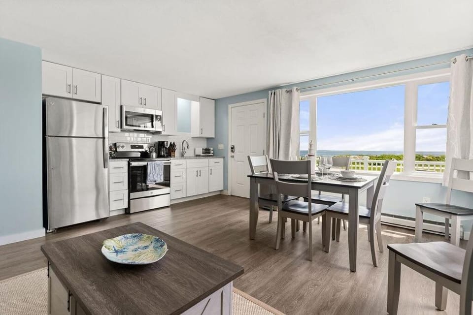 Atlantic Dream Ocean Views Minutes to Beach Apartment in Rye