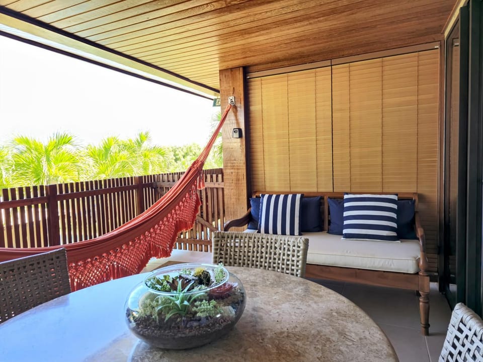 View (from property/room), Balcony/Terrace, Seating area, Dining area, Garden view