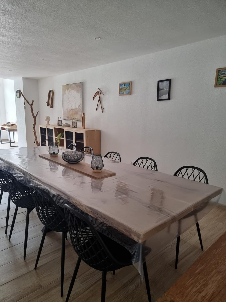 Living room, Dining area