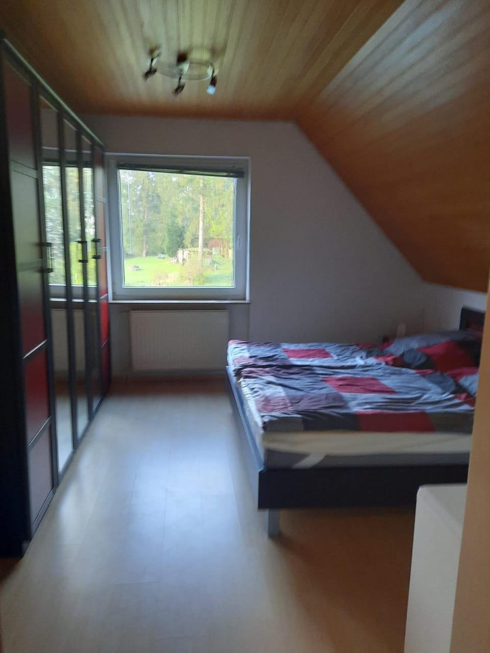 Ferienwohnungen an der Schusteracht Dachgeschoss und Souterrain Apartment in Kiel