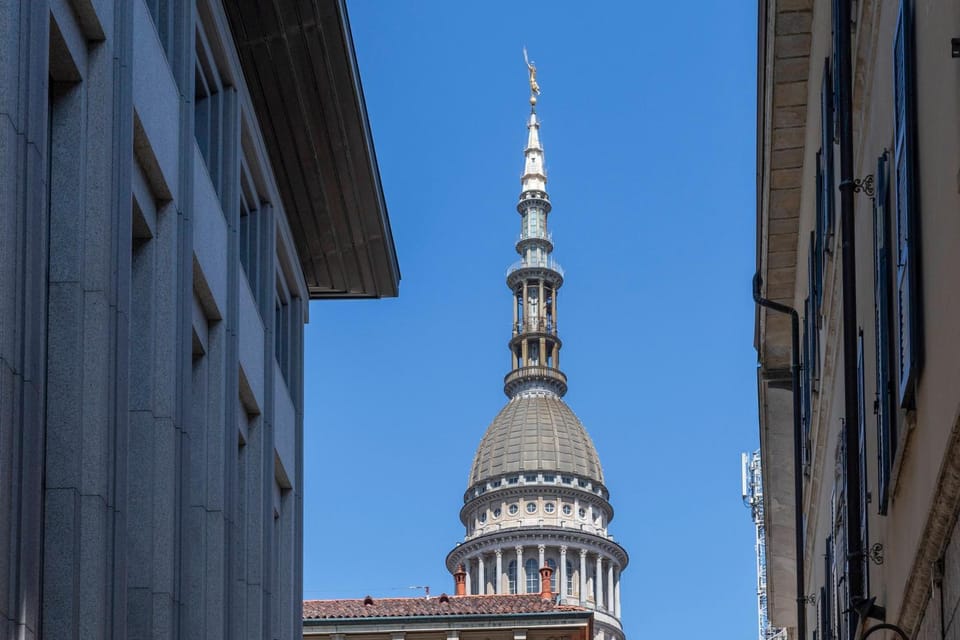Property building, Day, Landmark view