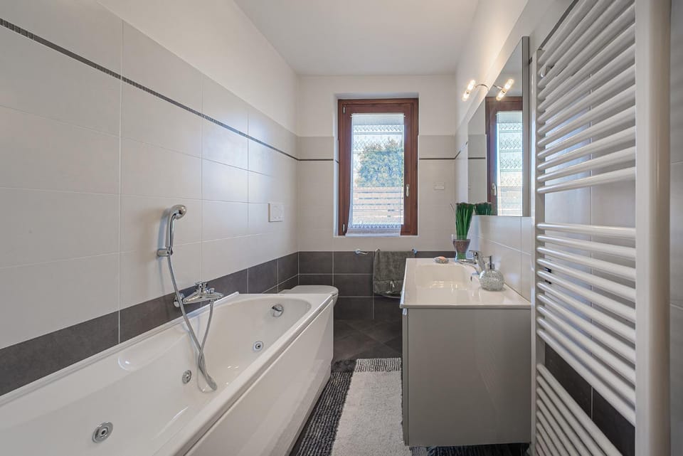 Yasmin Maison - Garden House Apartment in Lombardy