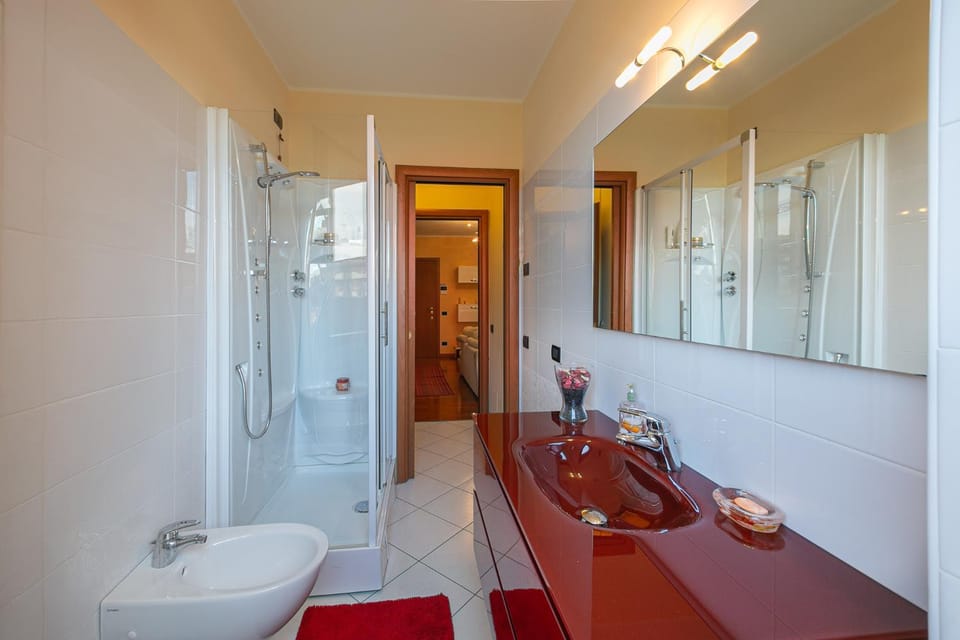 Yasmin Maison - Garden House Apartment in Lombardy