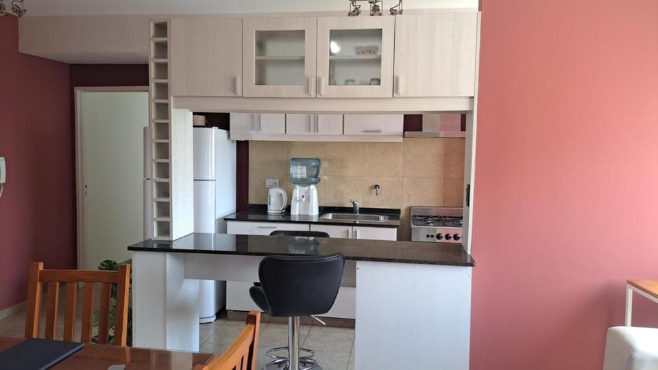 Coffee/tea facilities, Kitchen or kitchenette, minibar, oven, toaster