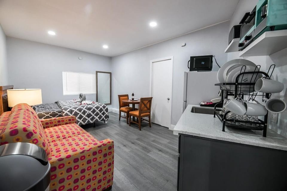 Wonderful Opportunity of LV! Apartment in Spring Valley