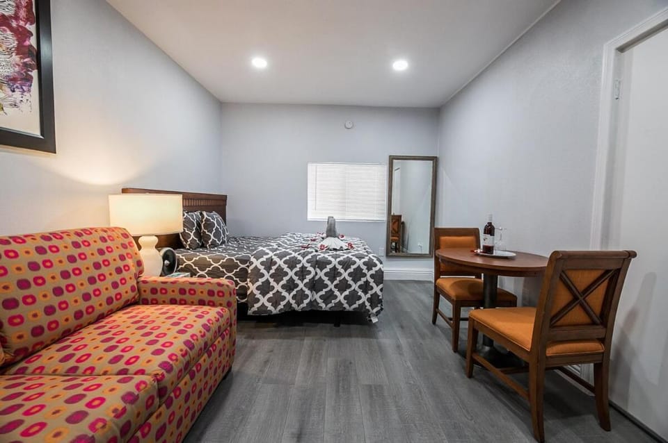 Wonderful Opportunity of LV! Apartment in Spring Valley