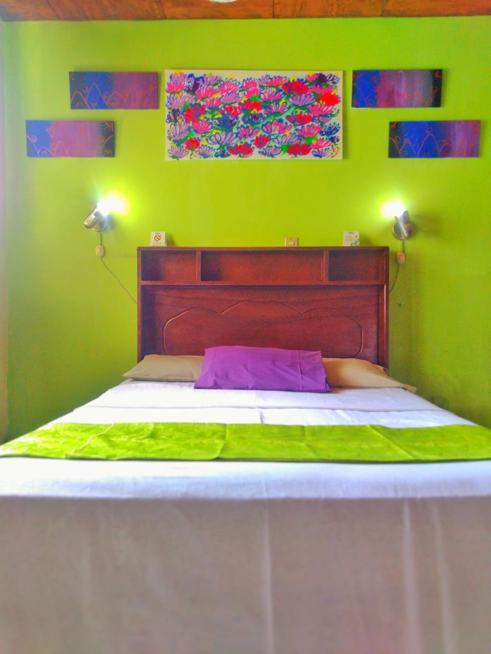 Hotel Oasis Bed and Breakfast in San Salvador