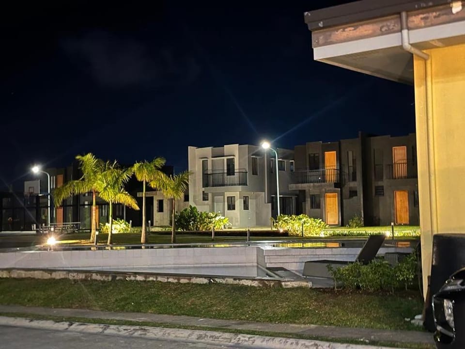 Property building, Night