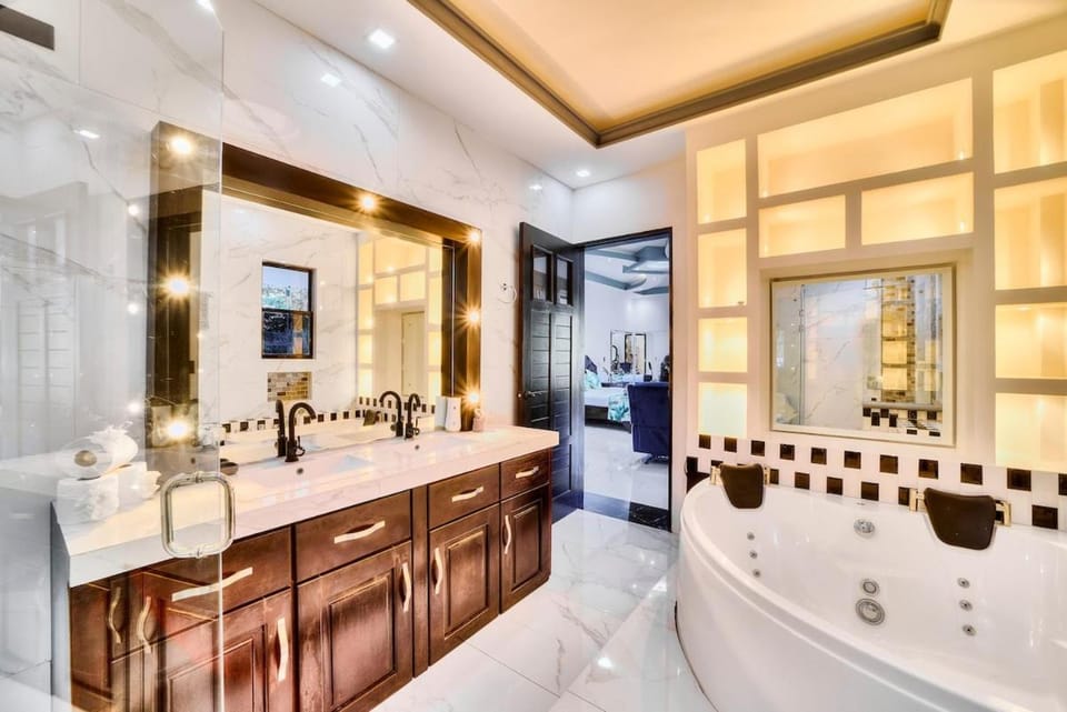 Bath, towels