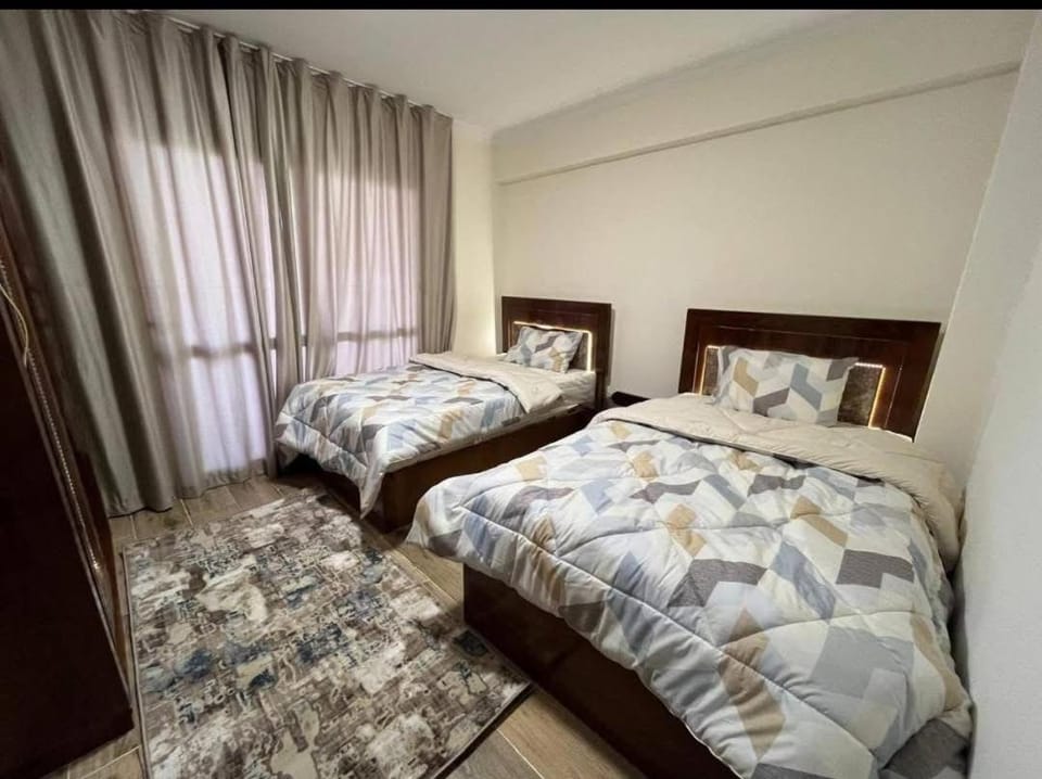 شقة لقطة للايجار المفروش بالشيخ زايد ب 3 غرف نوم Apartment in Egypt