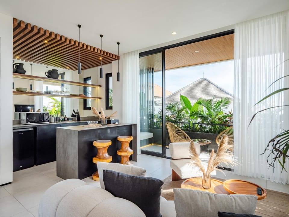 Kitchen or kitchenette, Living room