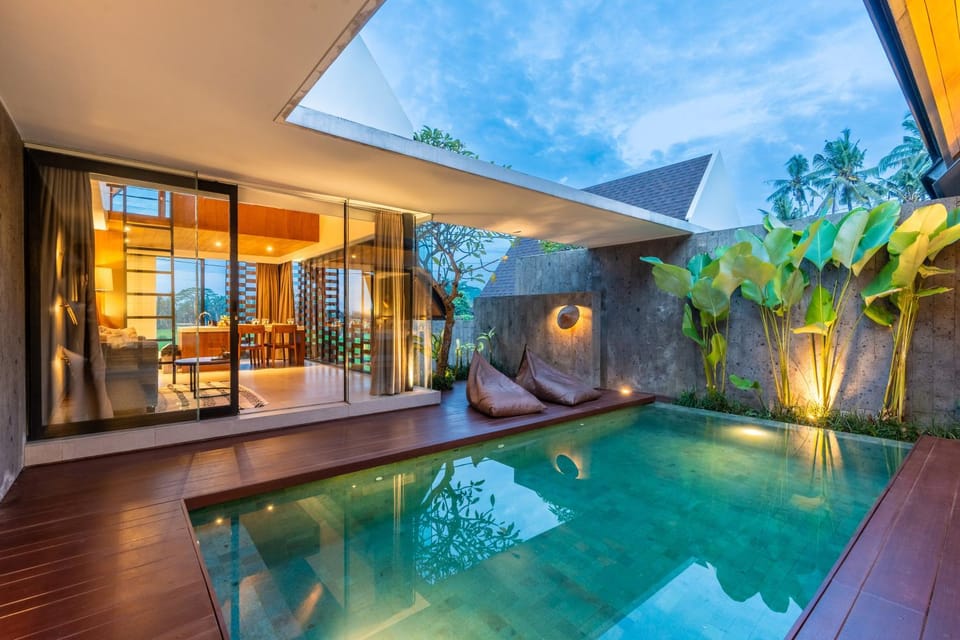 Patio, Day, Natural landscape, Garden, Garden view, Pool view, Swimming pool, Swimming pool, sunbed