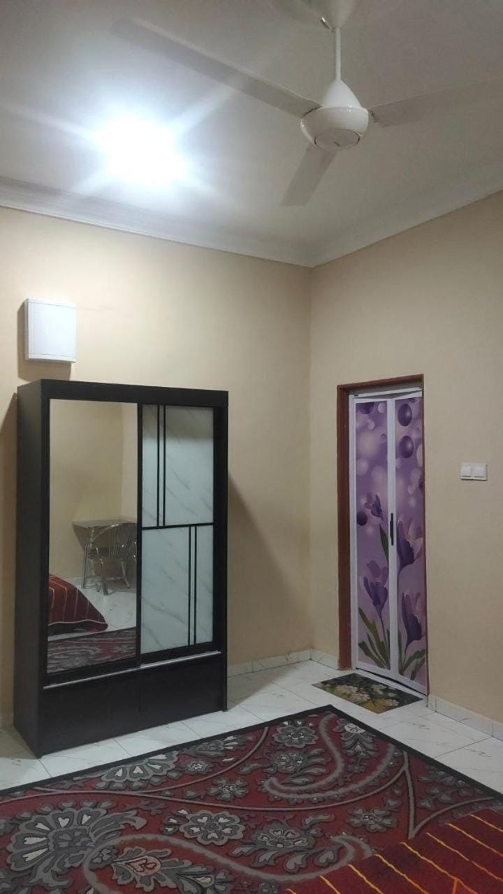 Bedroom, wardrobe
