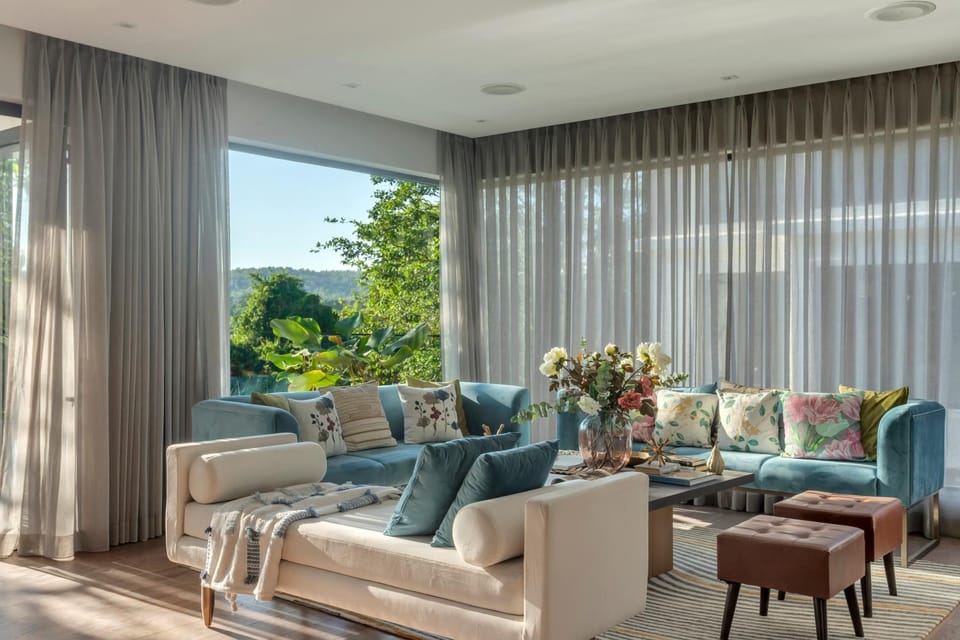 Patio, Day, View (from property/room), Living room, Seating area, Garden view