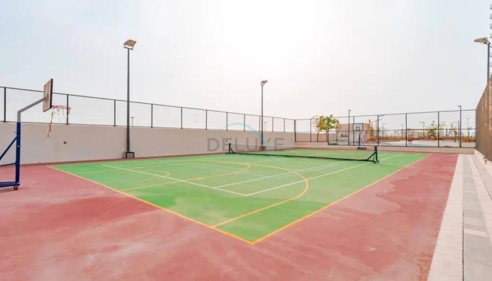 Property building, Tennis court