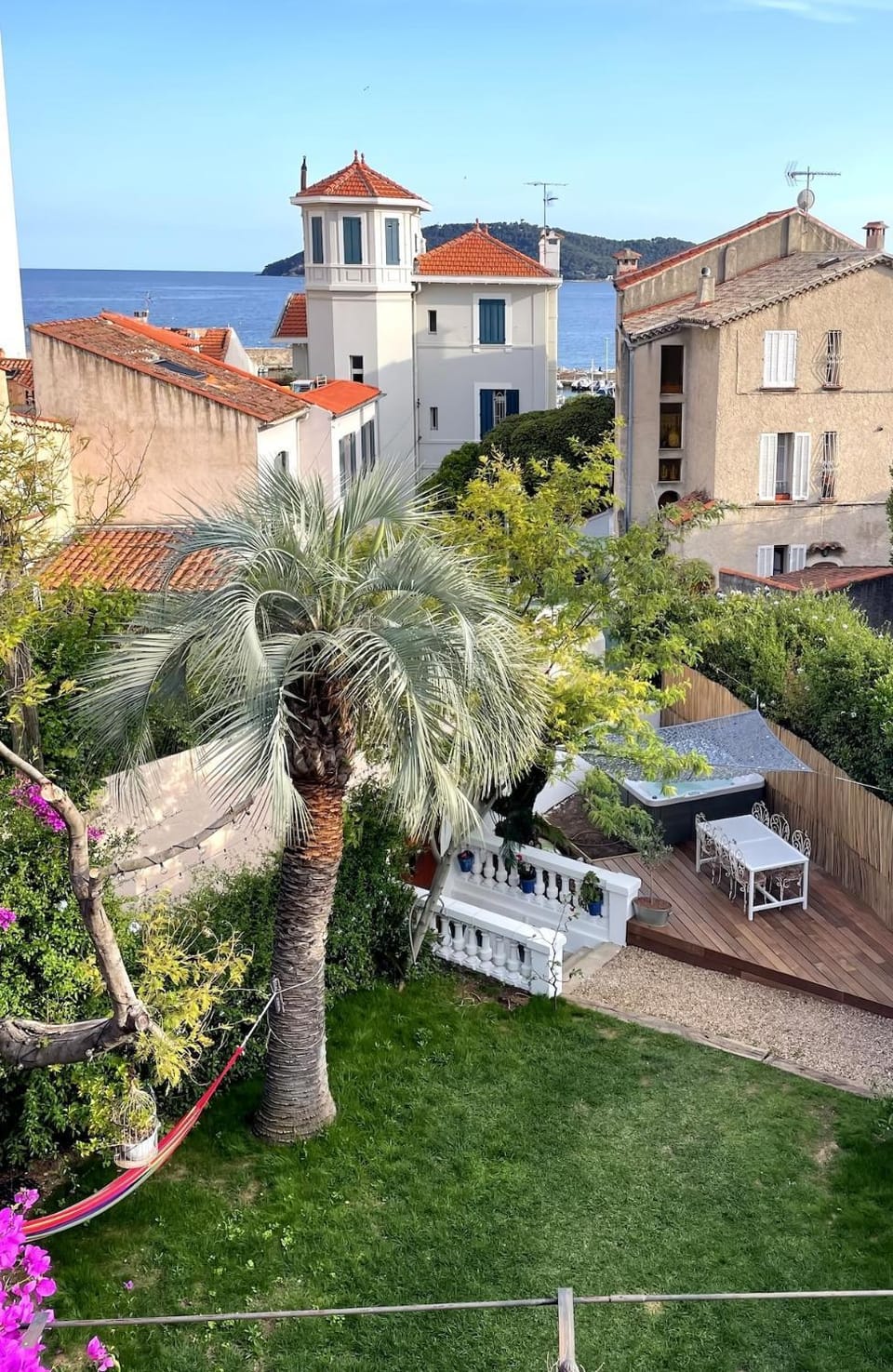 Maison entière au cœur du Mourillon avec Jacuzzi utilisable toute l année Villa in Toulon