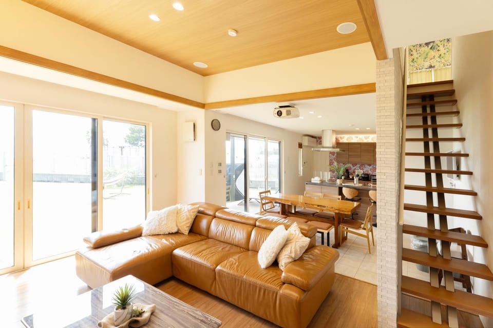 Kitchen or kitchenette, Living room, Dining area