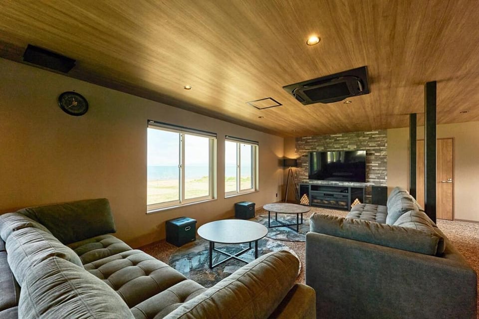 TV and multimedia, Living room, Sea view