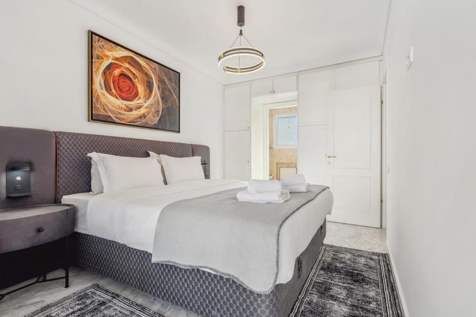 One-Bedroom Jacuzzi Glyfada Apartment in South Athens