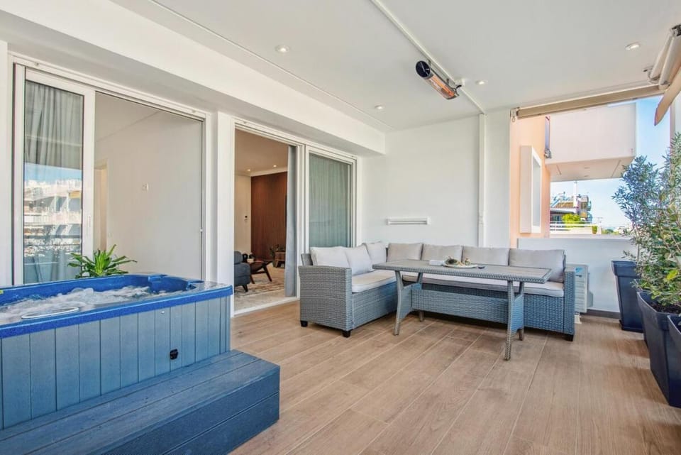 One-Bedroom Jacuzzi Glyfada Apartment in South Athens