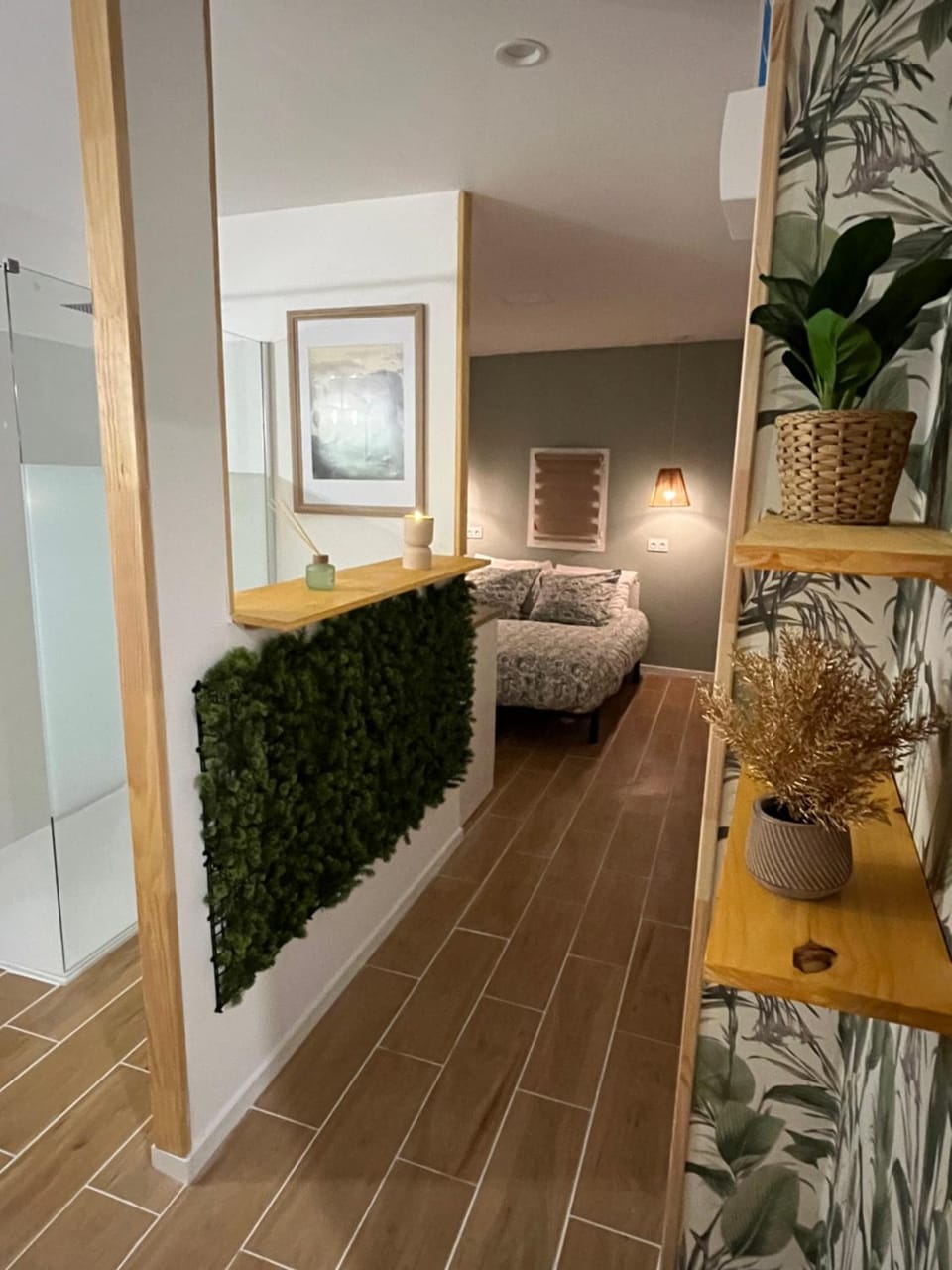 Chambre Sud Doré avec Piscine en saison et SPA en supplément Vacation rental in Occitanie