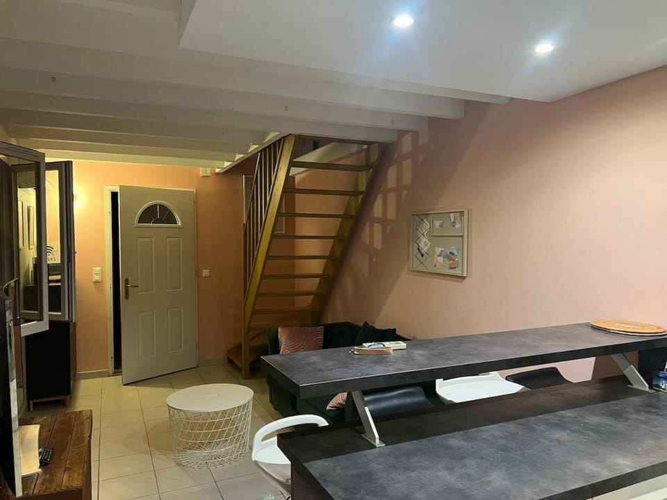 Petite maison agréable climatisée House in Occitanie
