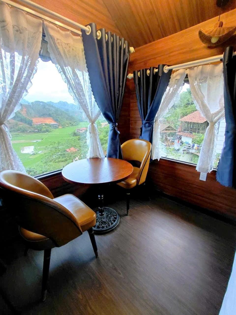 Natural landscape, Living room, Seating area